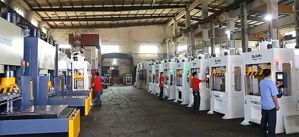 four-column hydraulic press